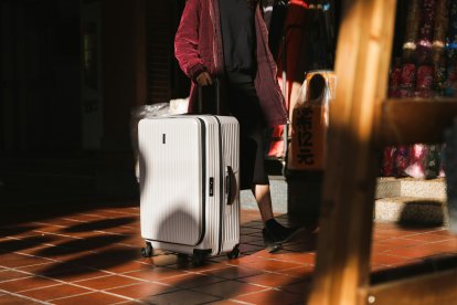 Eminent Luggage / Unsplash