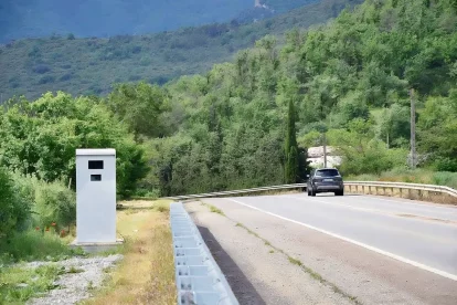 El Servei Català de Trànsit ha traslladat el radar de Coll de Nargó per provar d’augmentar-ne el rendiment. - C. SANS