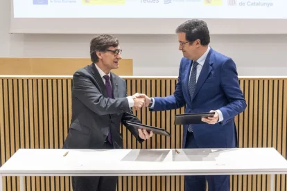 El president de la Generalitat i el ministre de Transformació Digital, just després de firmar el conveni. - PAU PASCUAL PRAT