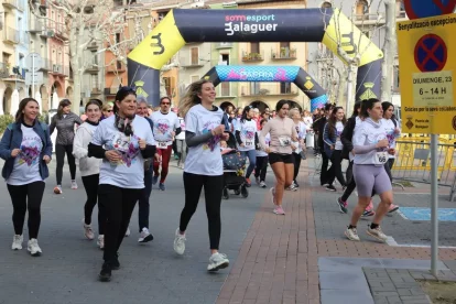 Els participants van cobrir un recorregut de 5 quilòmetres pels carrers de Balaguer. - JOAN BOVÉ