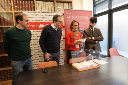 El sorteig fet ahir davant de notària. - J.GÓMEZ