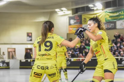 Elsa Salvanyà i Aina Florenza van firmar els set gols que el Vila-sana li va endossar al Trissino. - CLARA LIÁÑEZ