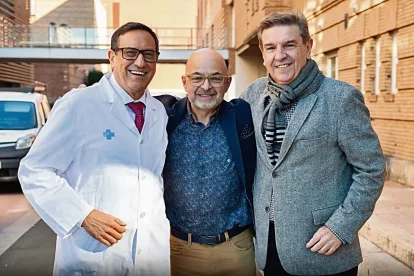 Entrega del donatiu dels beneficis del llibre solidari. - DANI BUSHMELOV