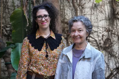 La il·lustradora Áurea López i l’escriptora pallaresa Maria Barbal, ahir a Barcelona. - ACN