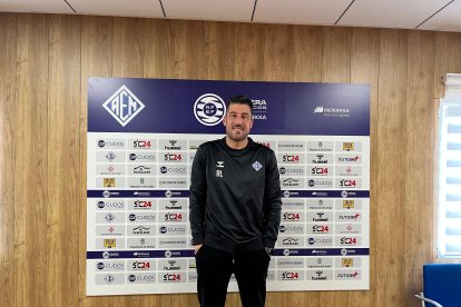 Rubén López, ayer en la sala de prensa del Recasens.