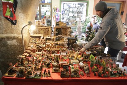 Una parada del Mercat de Santa Llúcia de Balaguer en una imatge d'arxiu.