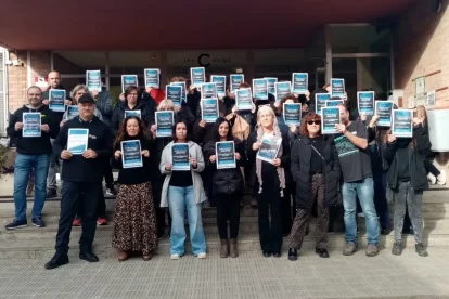 A l’institut Canigó d’Almacelles els docents es van concentrar al migdia. - INSTITUT CANIGÓ