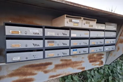 Bústies de la partida de Grealó que sí que estan retolades. - AV HORTA SUD