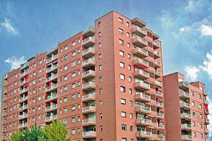 Una vista més actual de l'edifici del Shopping Lleida.
