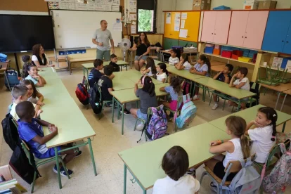 Alumnes a classe el primer dia de l’actual curs en un col·legi de la capital. - AMADO FORROLLA