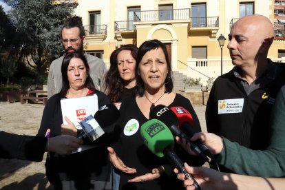Els sindicats en una atenció a mitjans en què han anunciat vaga als centres educatius l'11 de febrer en el marc d'un cicle d'aturades i mobilitzacions.