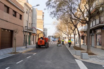 Les obres dels carrers Hostal de la Bordeta i Flix porten setmanes en marxa. - PAU PASCUAL PRAT