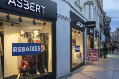 Molts comerços van començar les rebaixes abans de Reis. - LAIA PEDRÓS