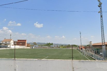 El camp de futbol d'Almenar.