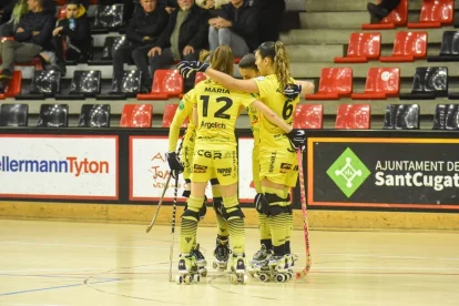 Les jugadores del Vila-sana celebren el gol de Salvanyà. - CLARA LIÁÑEZ