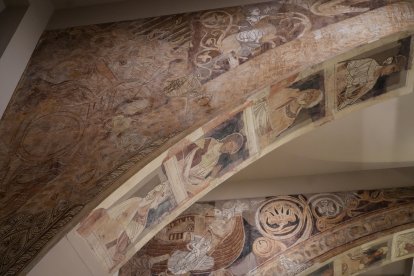 Pinturas murales de Sijena expuestas en el MNAC.