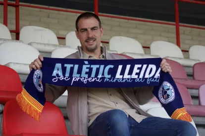 Jordi López, ahir al Ramon Farrús després de la presentació com a entrenador. - ATLÈTIC LLEIDA