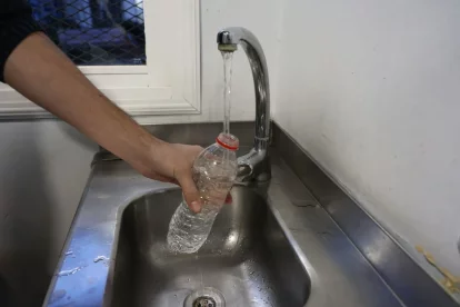 El consum d’aigua per habitant al dia ha pujat lleugerament. - AMADO FORROLLA