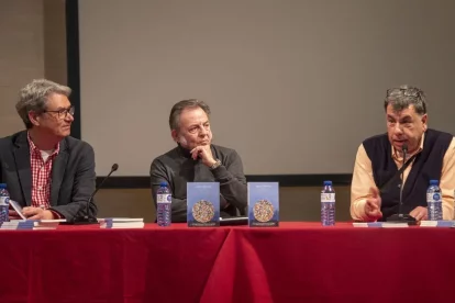 L’Auditori va acollir l’acte que va tancar l’homenatge al poeta en el desè aniversari de la seua mort. - LAIA PEDRÓS