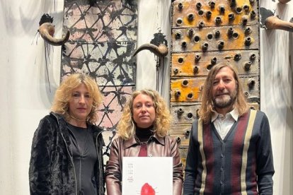 Meritxell Cucurella-Jorba, Pilar Bosch i Anselm Ros van presentar ahir el Poesia Lleida 2026. - PAERIA
