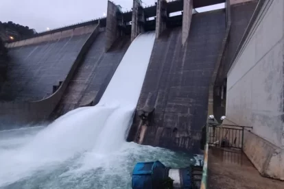 La maniobra de desembassament del pantà de Rialb.