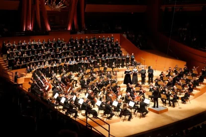 Orfeó Català, Cor de Cambra del Palau i Filharmònica de Los Angeles, a la ciutat californiana. - ACN