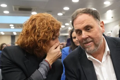 Junqueras i la número dos del partit Elisenda Alemany, durant la reunió del consell nacional. - EFE