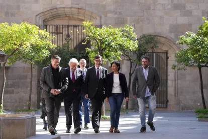 Illa es va reunir amb representants de sindicats i patronals i va firmar un acord per als pressupostos. - EUROPA PRESS