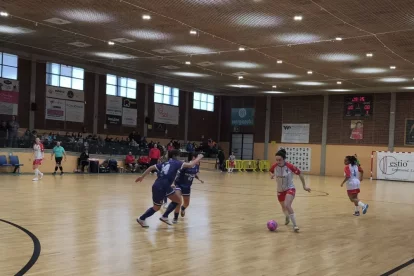 Imatge d’arxiu d’un partit del Linyola femení d’aquesta temporada.