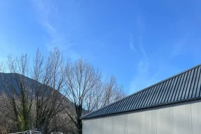 Els mòduls simulen aiguamolls amb i sense vegetació per eliminar nitrats i fosfats de l’aigua.