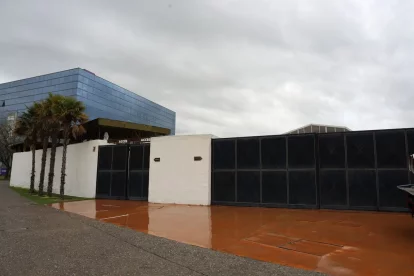 Els últims taxis pirates ‘caçats’ estaven per l’entorn de la discoteca Biloba, al polígon Neoparc. - AMADO FORROLLA