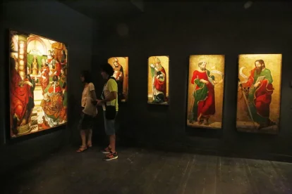 Les cinc peces del retaule de Sixena que exhibeix el Museu de Lleida i que ha sol·licitat Aragó. - MAGDALENA ALTISENT