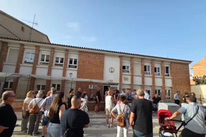 El comiat del curs i del col·legi va reunir un gran nombre de veïns. - A. CASTELLNOU