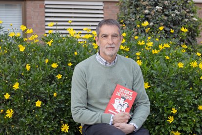 Carlos Goñi amb el seu nou llibre 'Los ojos de las filósofas' (Ariel, 2026)