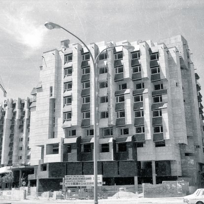 L'hotel de Lleida de quatre estrelles, 120 habitacions i centre comercial que no va ser