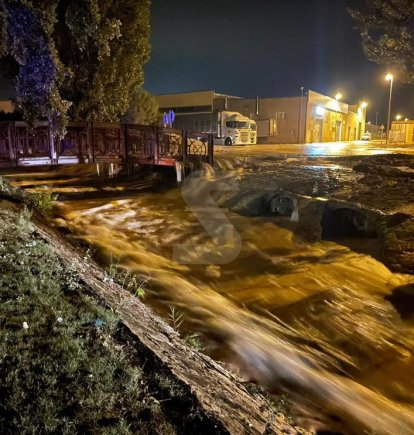 El río Sió a su paso por Agramunt este jueves por la noche.