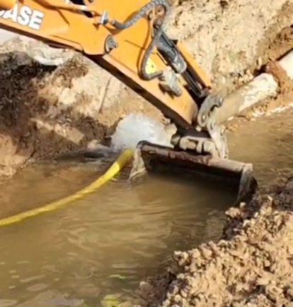 Tallat el subministrament d'aigua a Bellpuig pel trencament d'una canonada