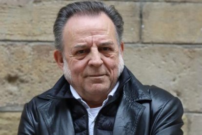 Carles M. Sanuy (Balaguer en 1959). 29 Premi Màrius Torres depoesía: Les despulles. Trayectoria: Poeta, periodista y agitador cultural. En septiembre publicó De cos present, su poesía reunida de 1985 a 2018.- Magdalena Altisent