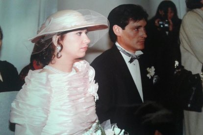 Felicita els teus familiars i amics pel seu aniversari, sant, casament enviant fotos a cercle@segre.com