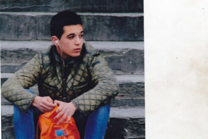 Felicita els teus familiars i amics pel seu aniversari, sant, casament enviant fotos a cercle@segre.com