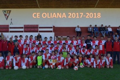 Felicita els teus familiars i amics pel seu aniversari, sant, casament enviant fotos a cercle@segre.com