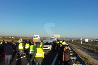 Protestas en rechazo del encarcelamiento de los consellers del Govern y de los presidentes de la ANC y Òmnium.