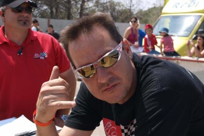 Felicita els teus familiars i amics pel seu aniversari, sant, casament enviant fotos a cercle@segre.com