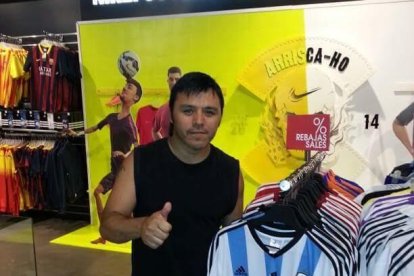 Felicita els teus familiars i amics pel seu aniversari, sant, casament enviant fotos a cercle@segre.com