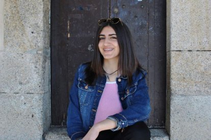 Felicita els teus familiars i amics pel seu aniversari, sant, casament enviant fotos a cercle@segre.com