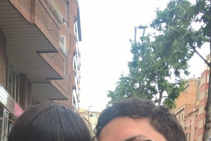 Felicita els teus familiars i amics pel seu aniversari, sant, casament enviant fotos a cercle@segre.com