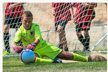 Felicita els teus familiars i amics pel seu aniversari, sant, casament enviant fotos a cercle@segre.com