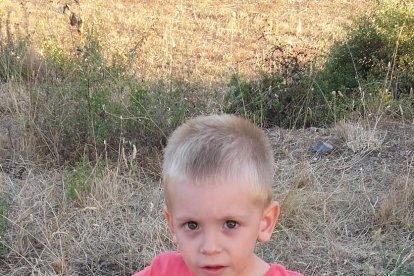 Felicita els teus familiars i amics pel seu aniversari, sant, casament enviant fotos a cercle@segre.com