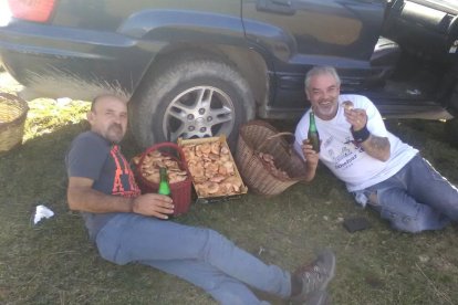 Rovellons, ceps, fredolics,...envia'ns fotos de la teva sortida al bosc.