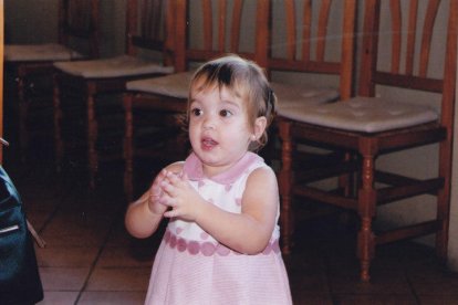 Felicita els teus familiars i amics pel seu aniversari, sant, casament enviant fotos a cercle@segre.com